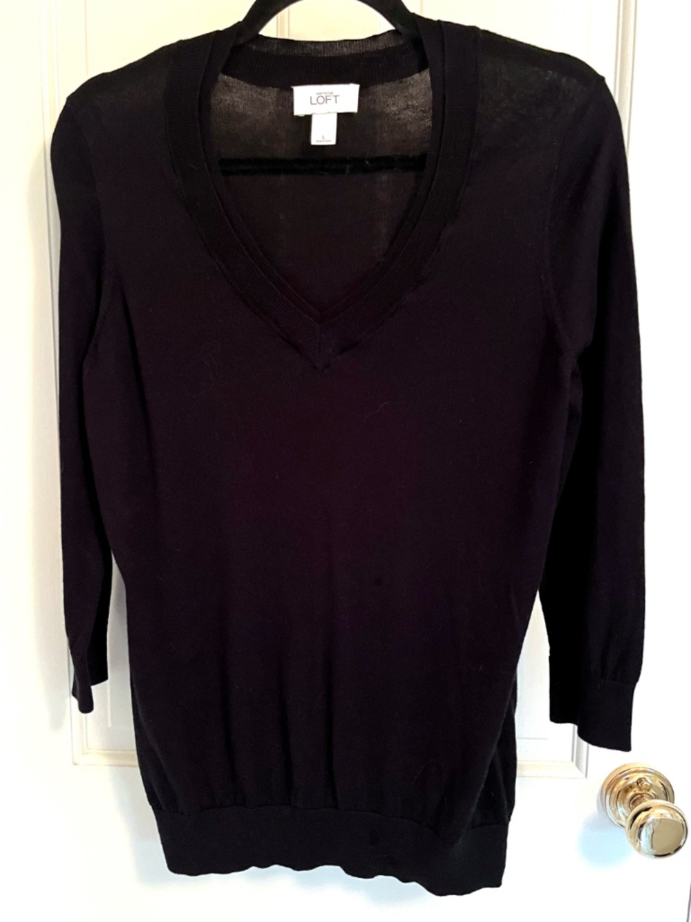 Ann Taylor LOFT Black V-neck Pullover Sweater L